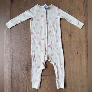 Carter’s one piece pajama button up footless sleeper size 18 months hearts